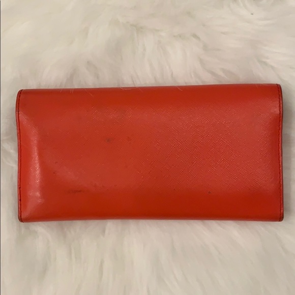 Tory Burch - Wallet with change purse! - Picture 2 of 8